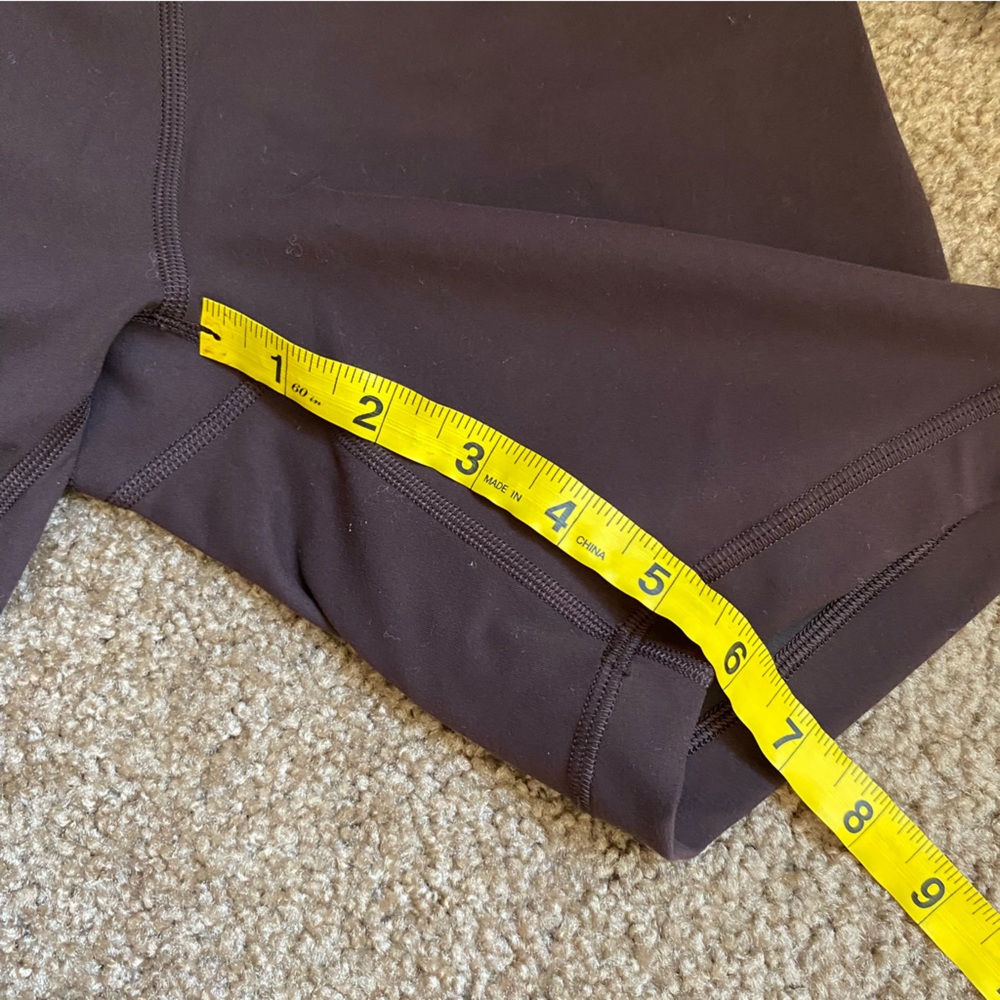 Lululemon Wunder Train Espresso Biker Shorts - Picture 4 of 4